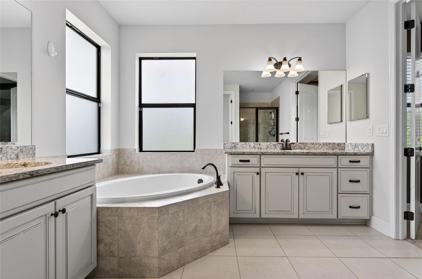 Image 34 of 71 For 2892 Riders Pass