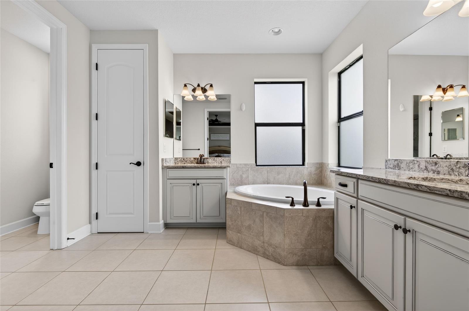 Image 36 of 71 For 2892 Riders Pass