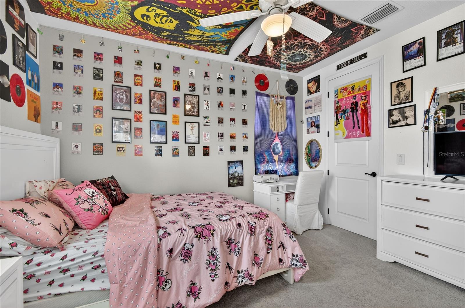 Image 38 of 71 For 2892 Riders Pass