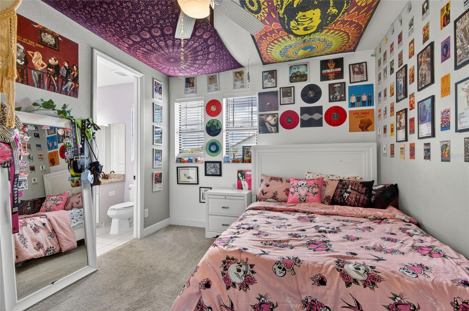 Image 39 of 71 For 2892 Riders Pass