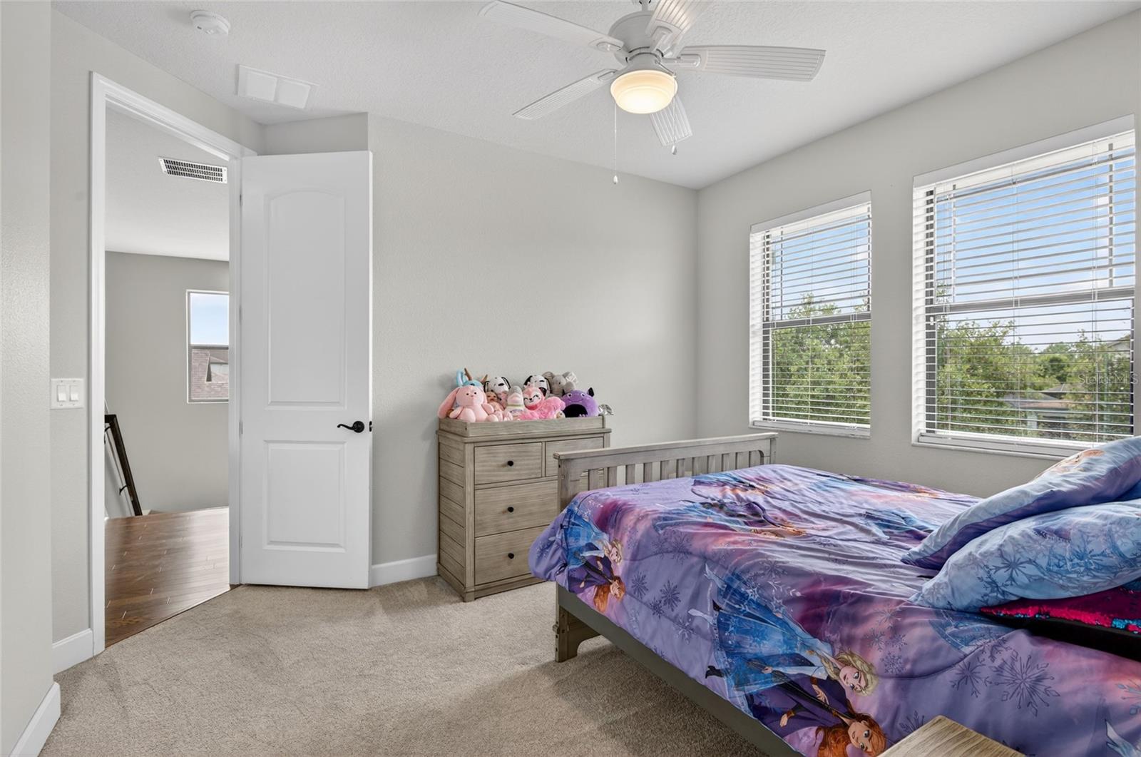 Image 42 of 71 For 2892 Riders Pass