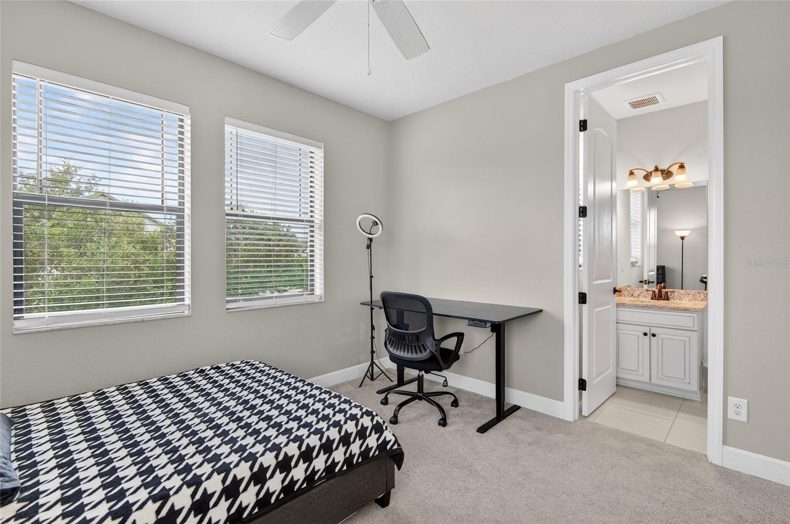 Image 44 of 71 For 2892 Riders Pass