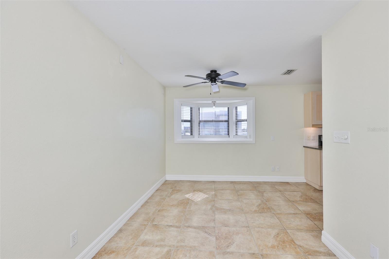 Image 11 of 41 For 10220 Gulf Boulevard 1
