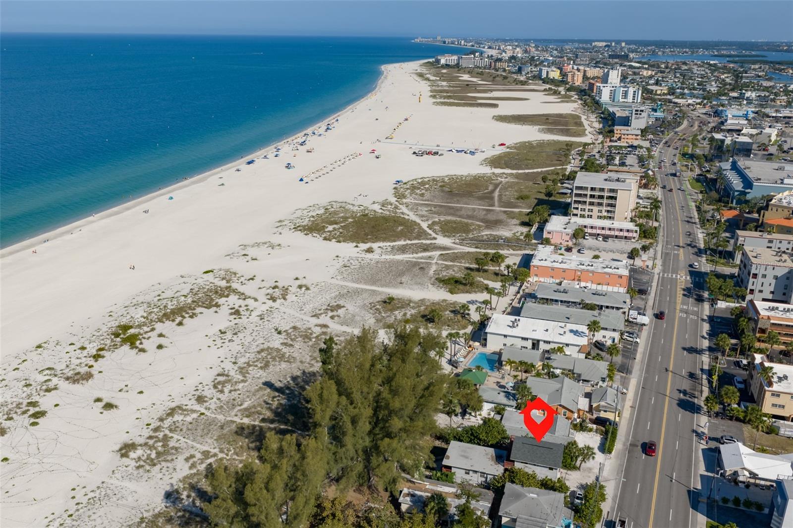 Image 32 of 41 For 10220 Gulf Boulevard 1