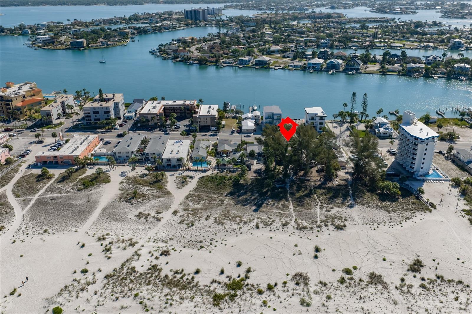Image 37 of 41 For 10220 Gulf Boulevard 1
