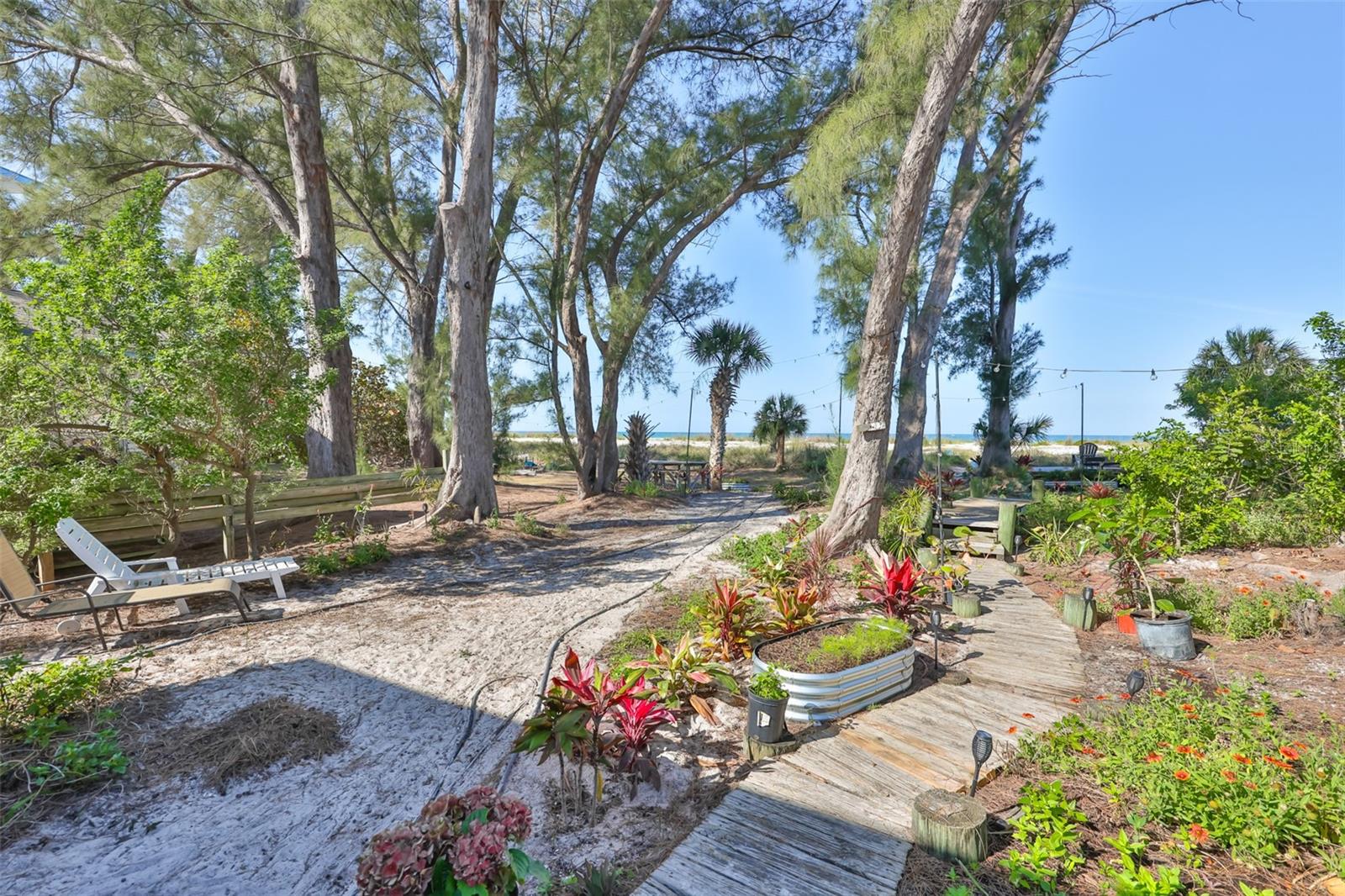 Image 4 of 41 For 10220 Gulf Boulevard 1