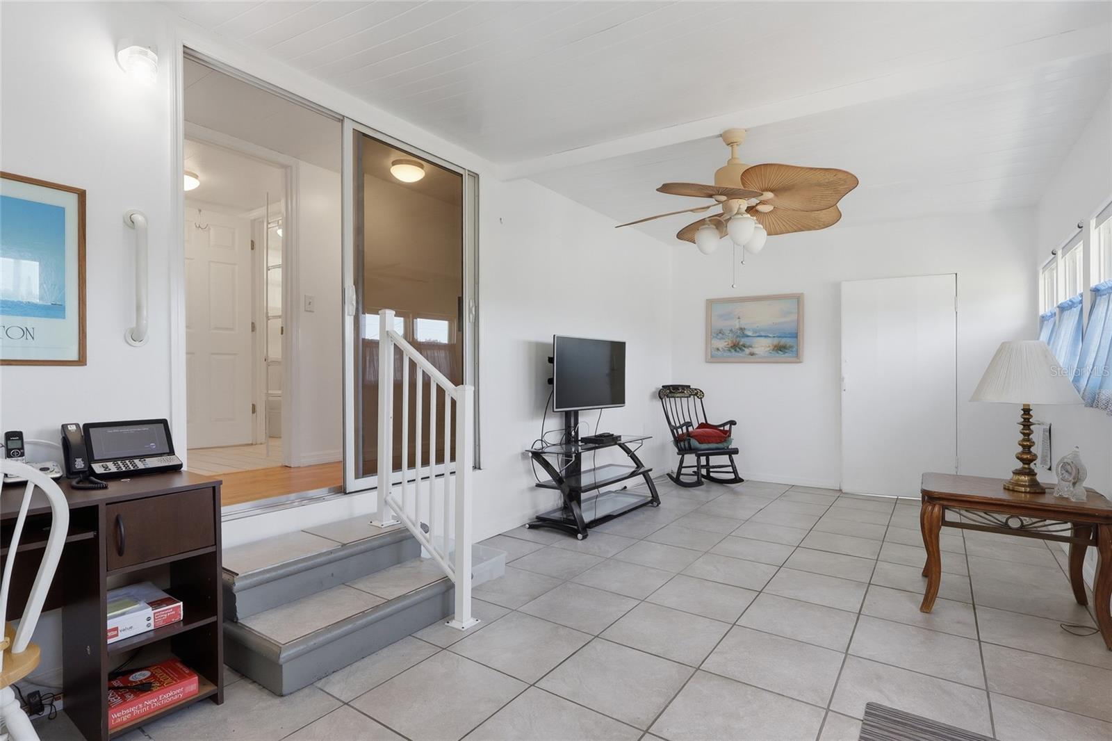 Image 6 of 31 For 5246 Amanda Street