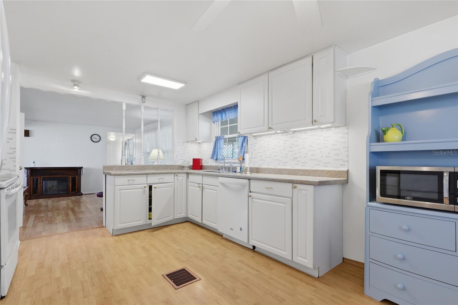 Image 7 of 31 For 5246 Amanda Street