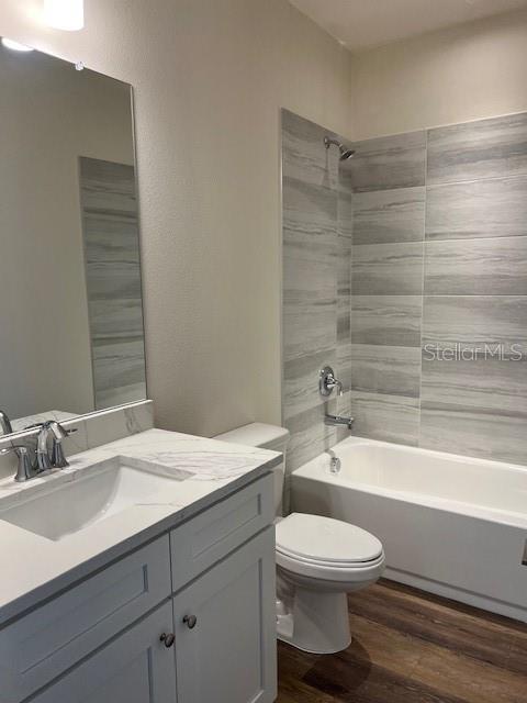 Listing photo id 18 for 5721 Desert Rose Place