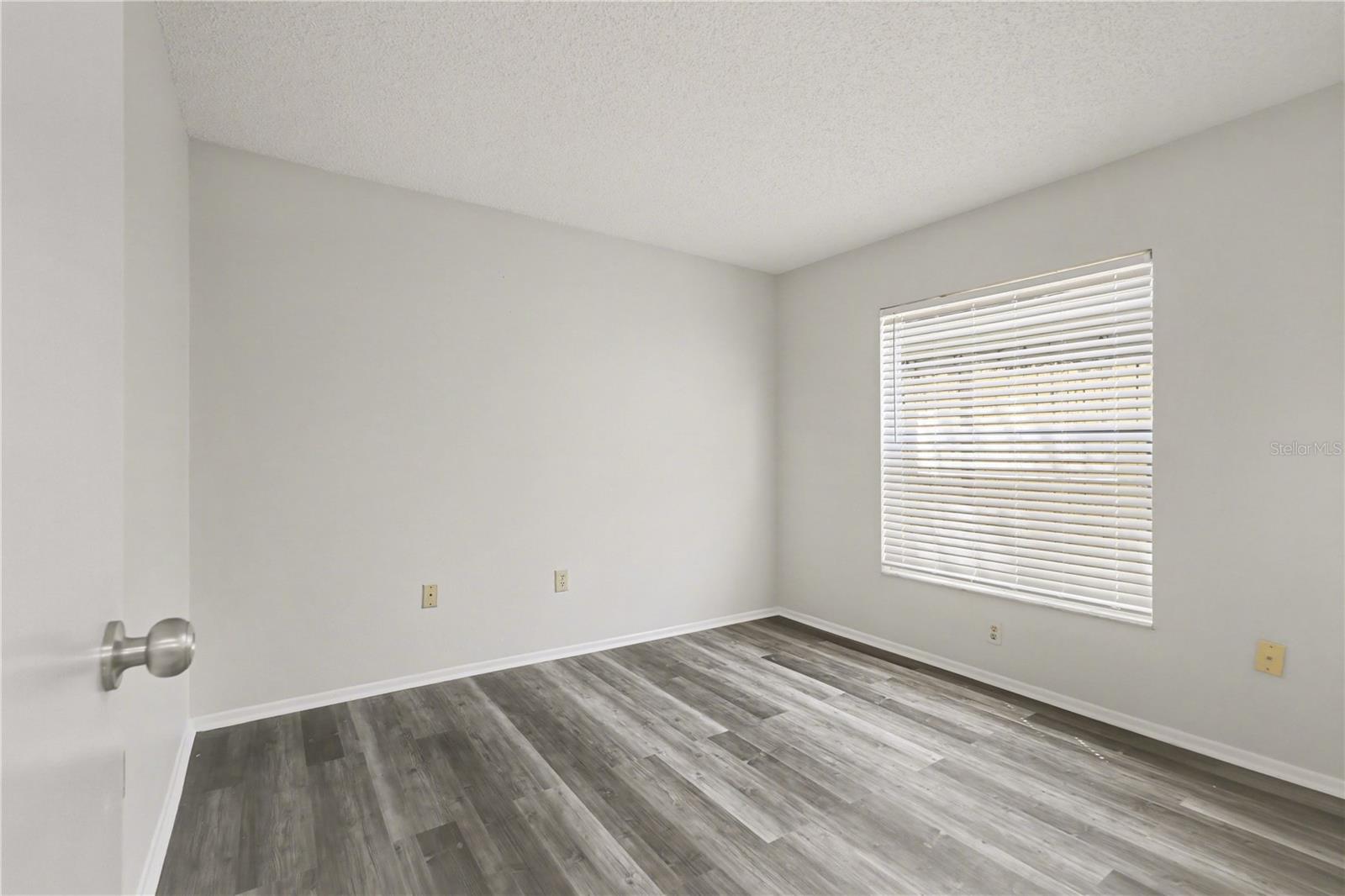 Image 13 of 16 For 13618 Laraway Drive