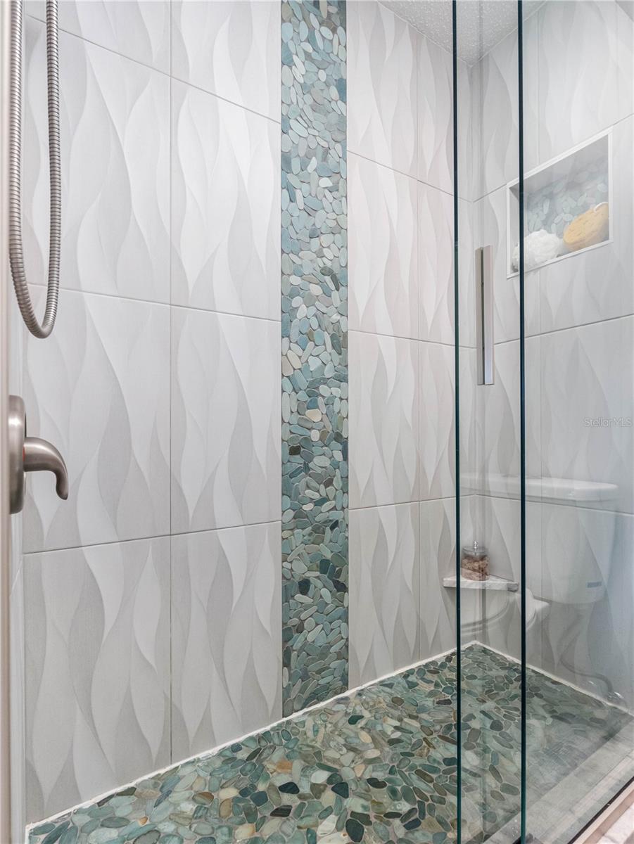 Image 14 of 31 For 11485 Oakhurst Road 312