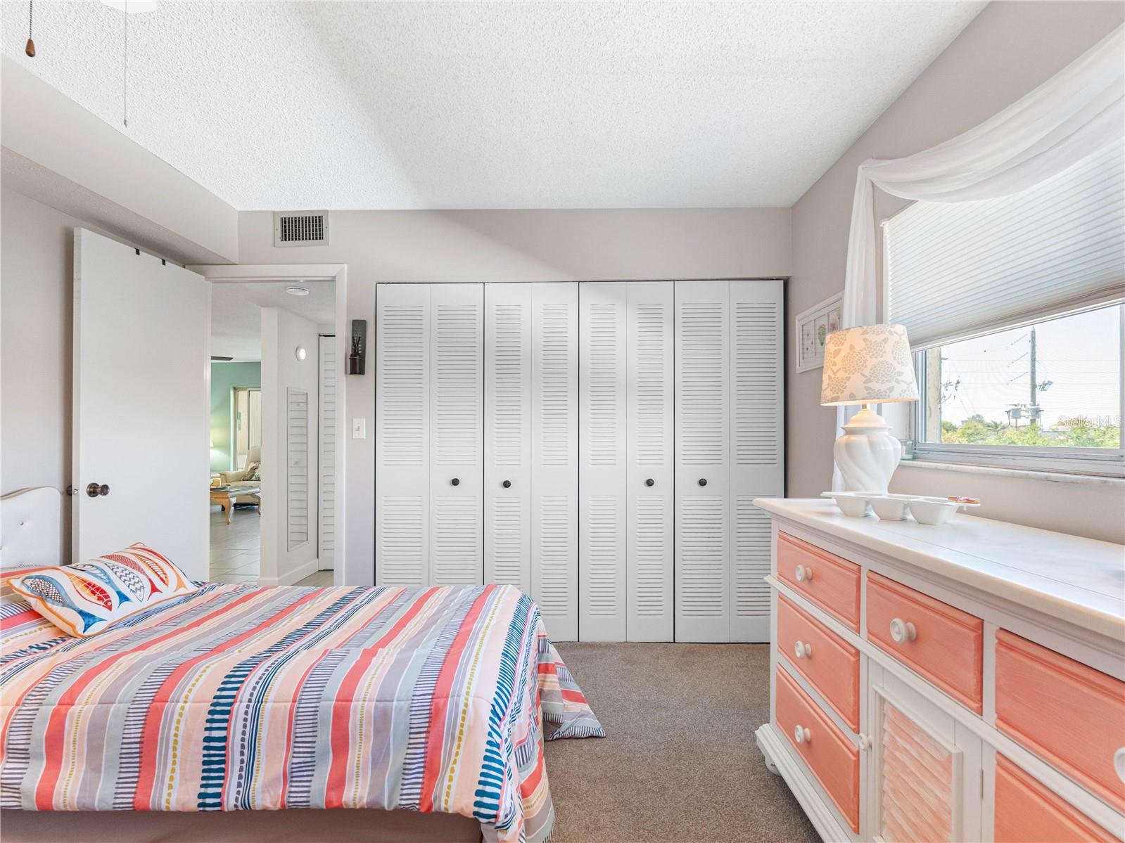 Image 15 of 31 For 11485 Oakhurst Road 312