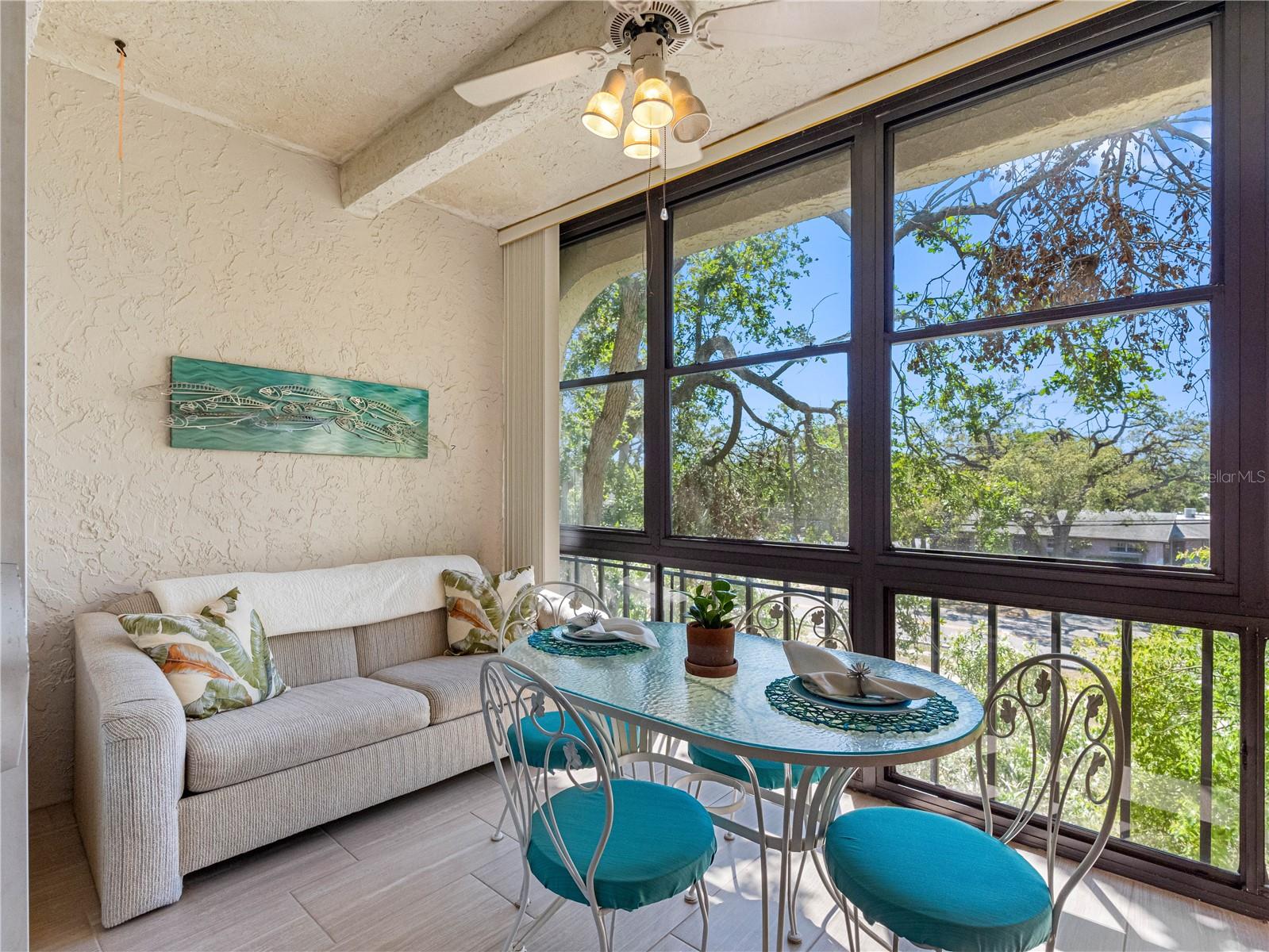 Image 18 of 31 For 11485 Oakhurst Road 312