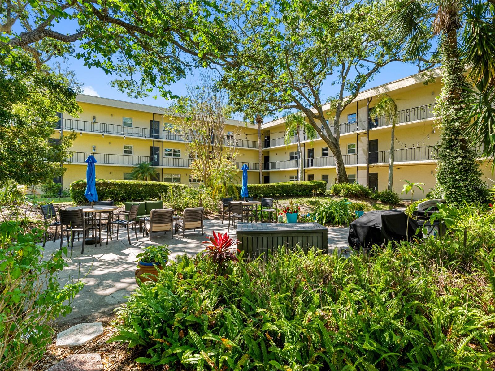 Image 2 of 31 For 11485 Oakhurst Road 312