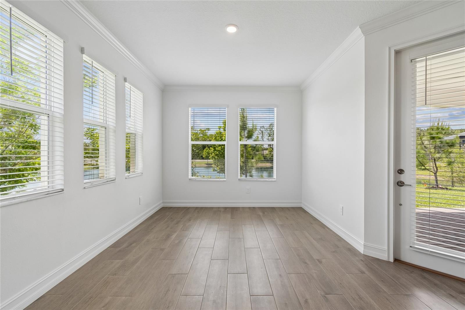 Image 18 of 53 For 18238 Pearl View Place