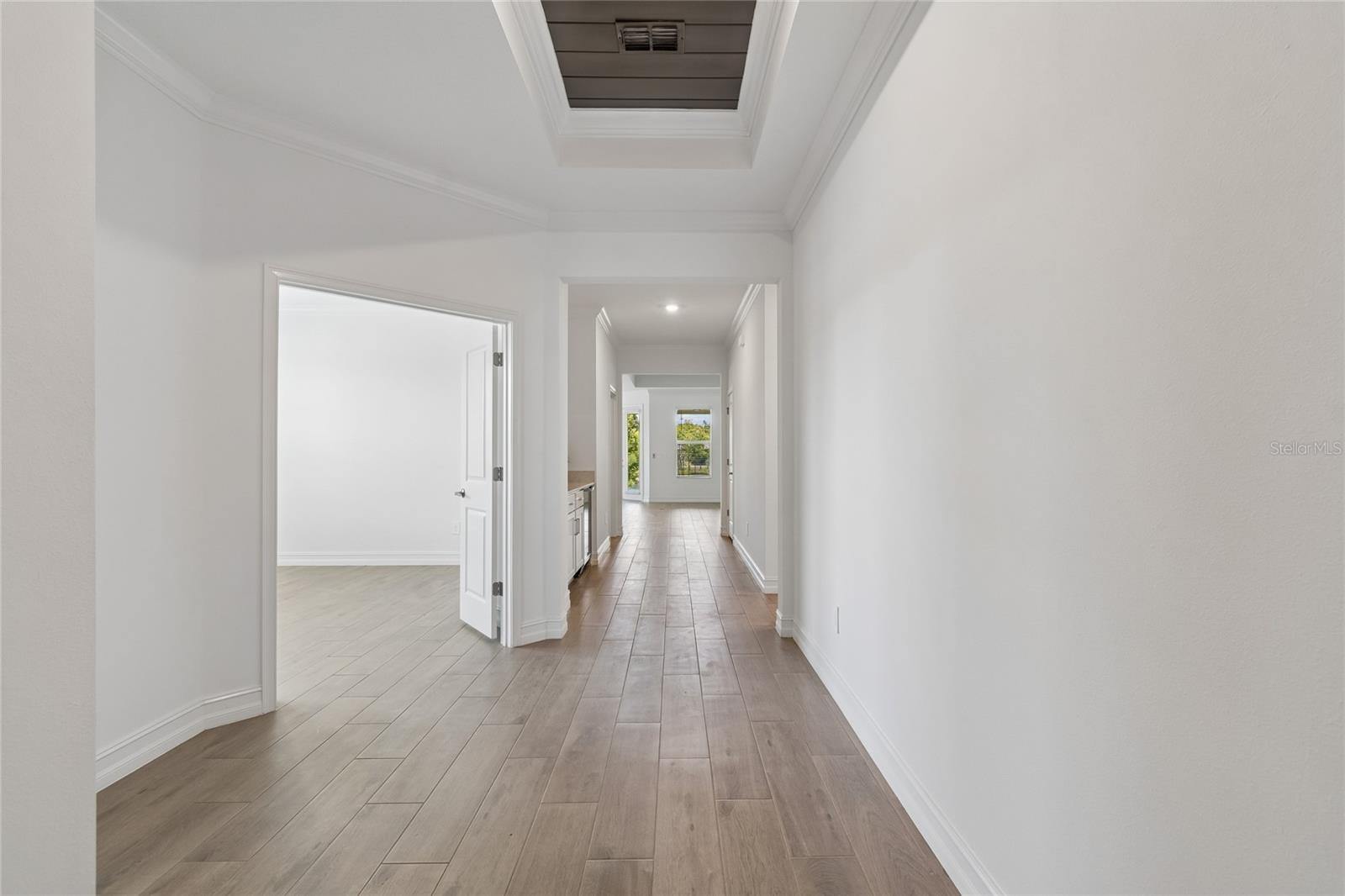 Image 4 of 53 For 18238 Pearl View Place