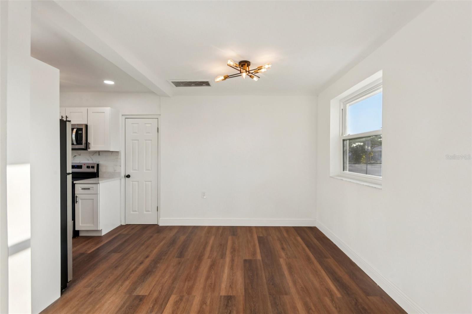 Image 10 of 25 For 410 Virginia Avenue