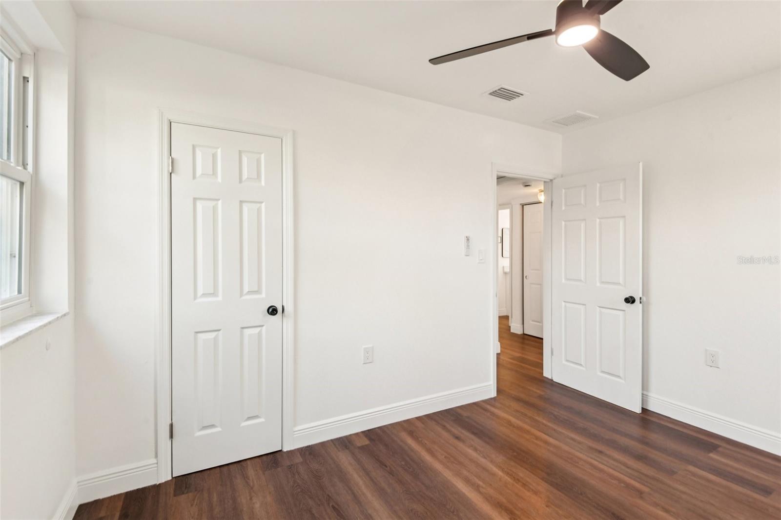 Image 23 of 25 For 410 Virginia Avenue