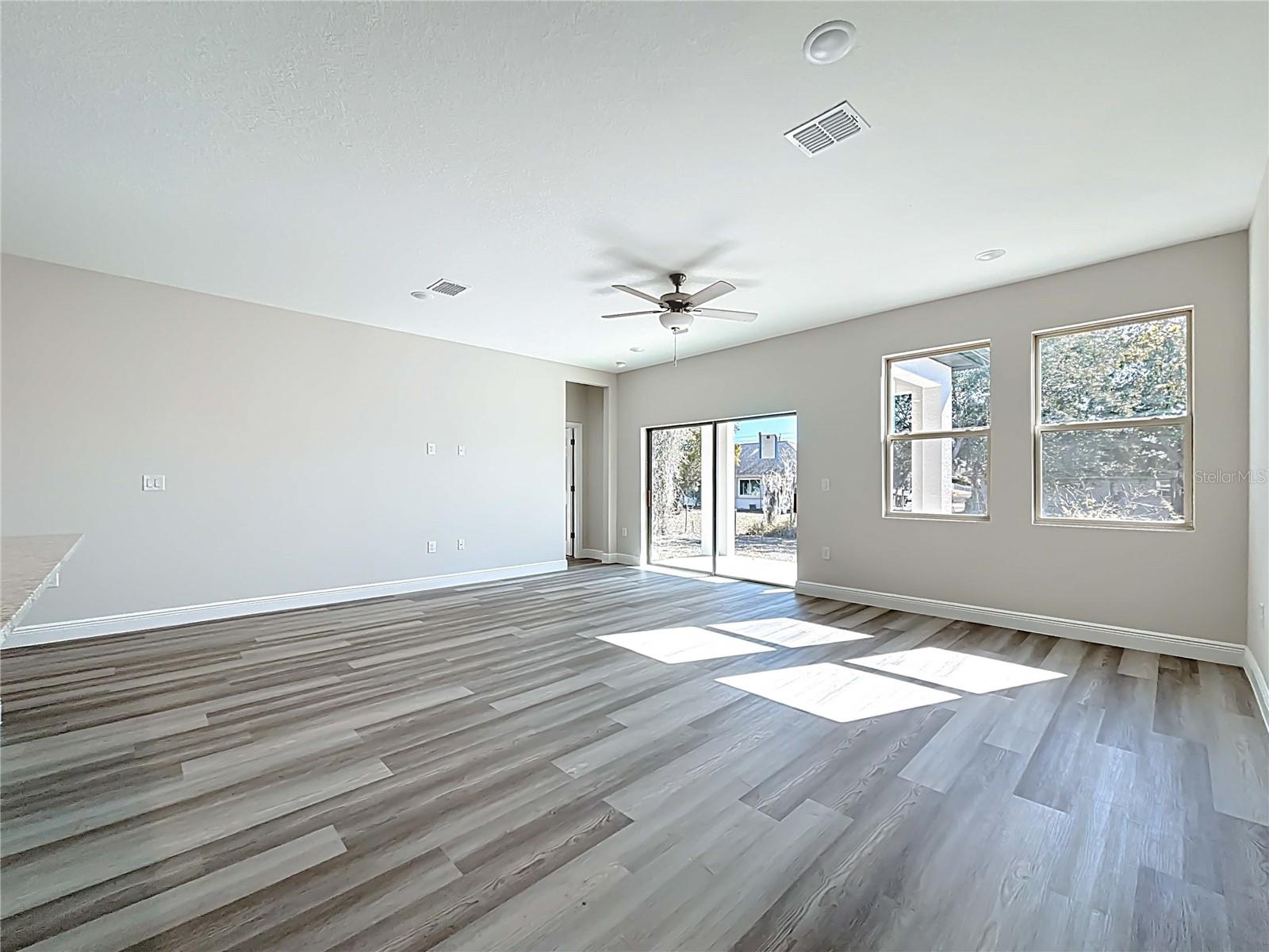 Image 21 of 46 For 2850 Escambia Circle