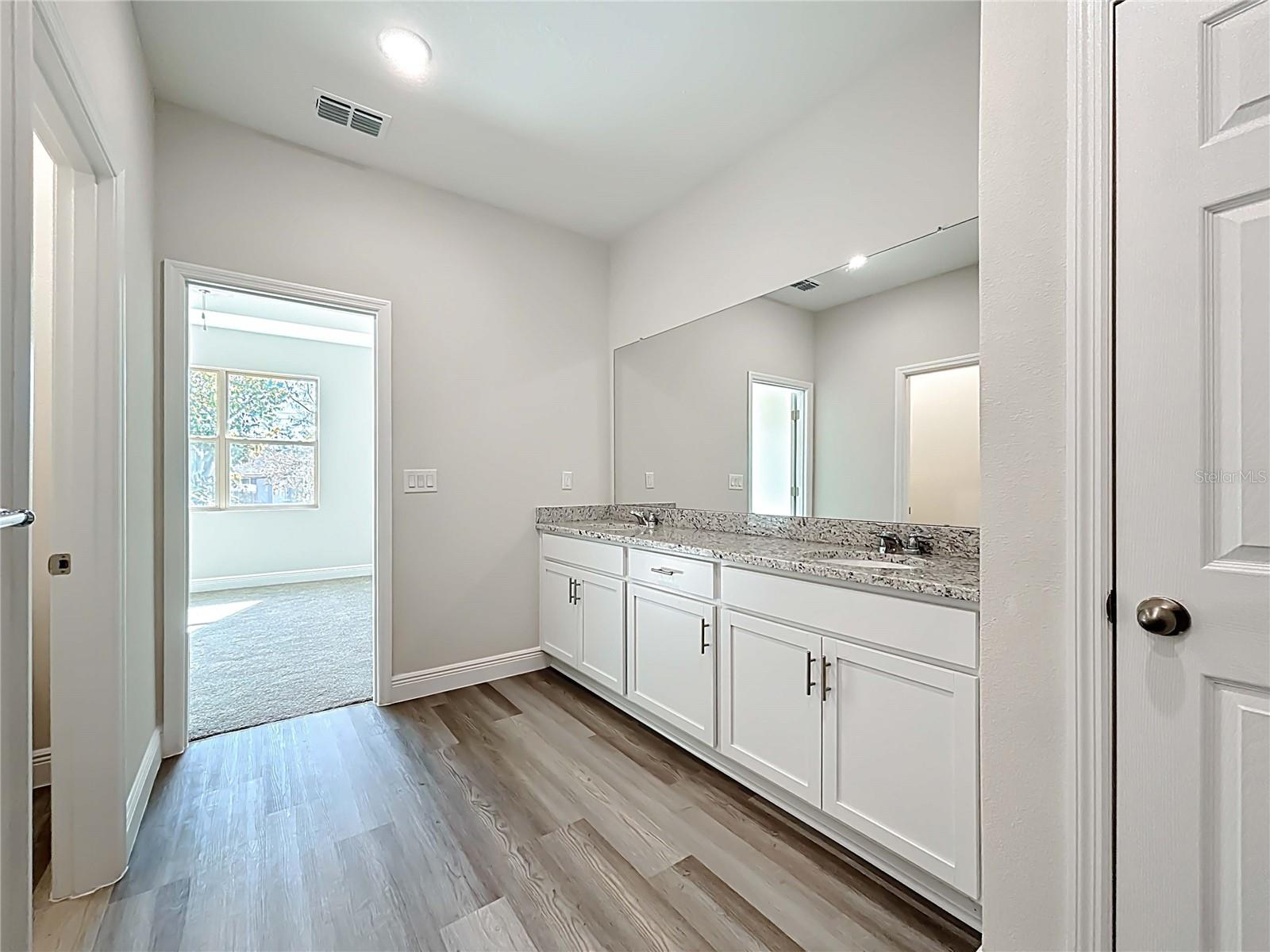 Image 32 of 46 For 2850 Escambia Circle