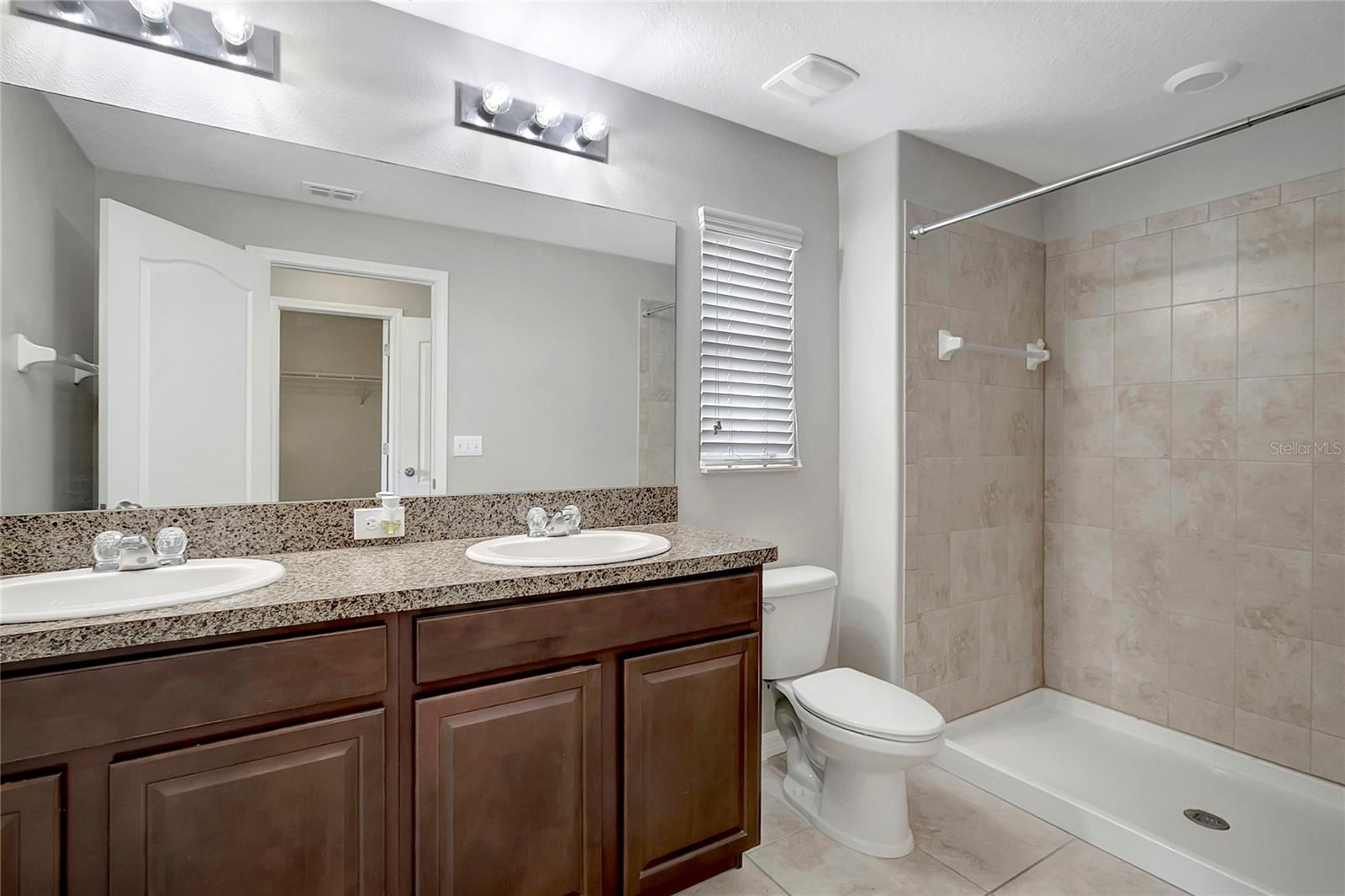 Image 32 of 46 For 2227 Golden Falcon Drive