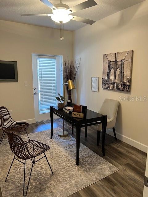 Image 5 of 21 For 5735 Desert Rose Place