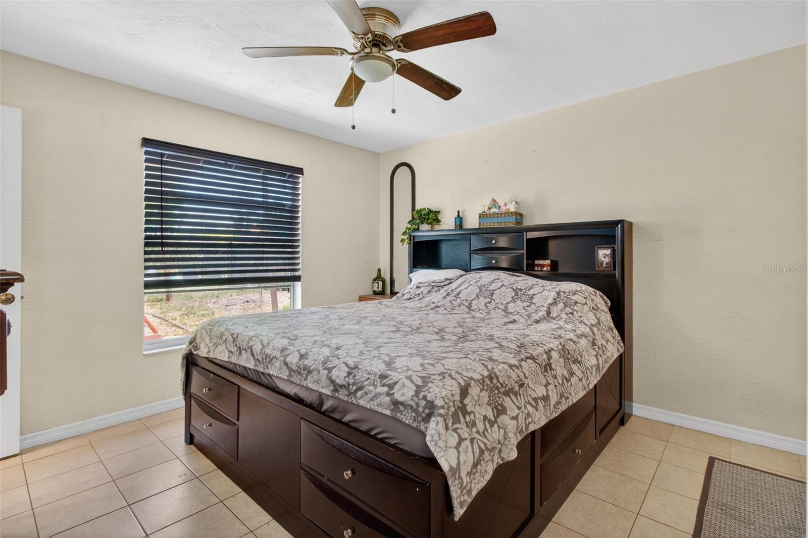 Image 16 of 44 For 2071 59th Street N