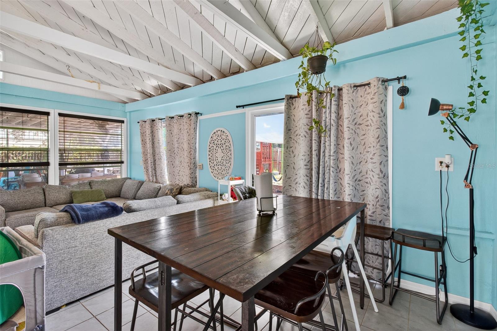 Image 23 of 44 For 2071 59th Street N