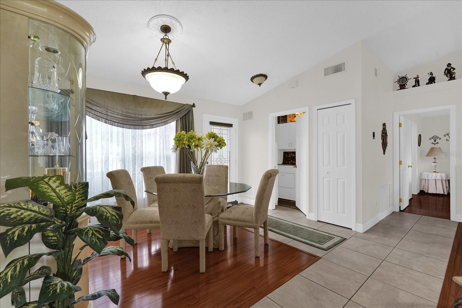 Image 12 of 32 For 12000 Woodglen Circle