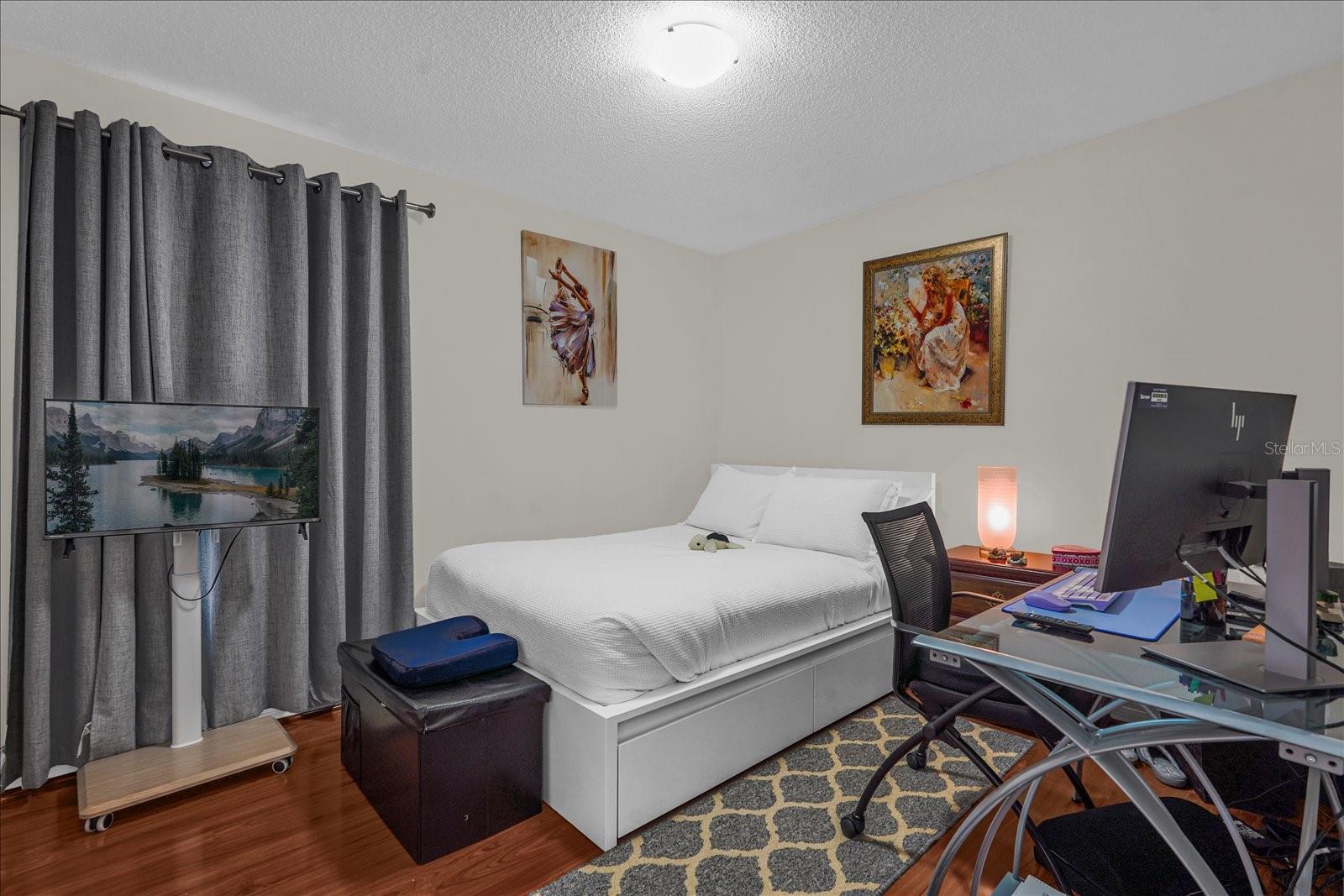 Image 20 of 32 For 12000 Woodglen Circle