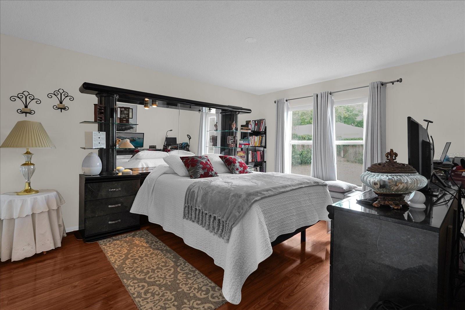 Image 22 of 32 For 12000 Woodglen Circle