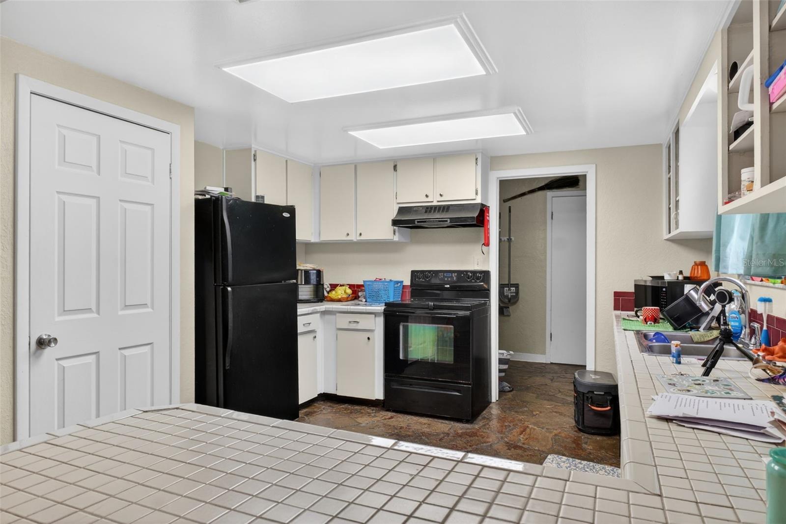 Image 17 of 74 For 39243 Lizabeth Circle