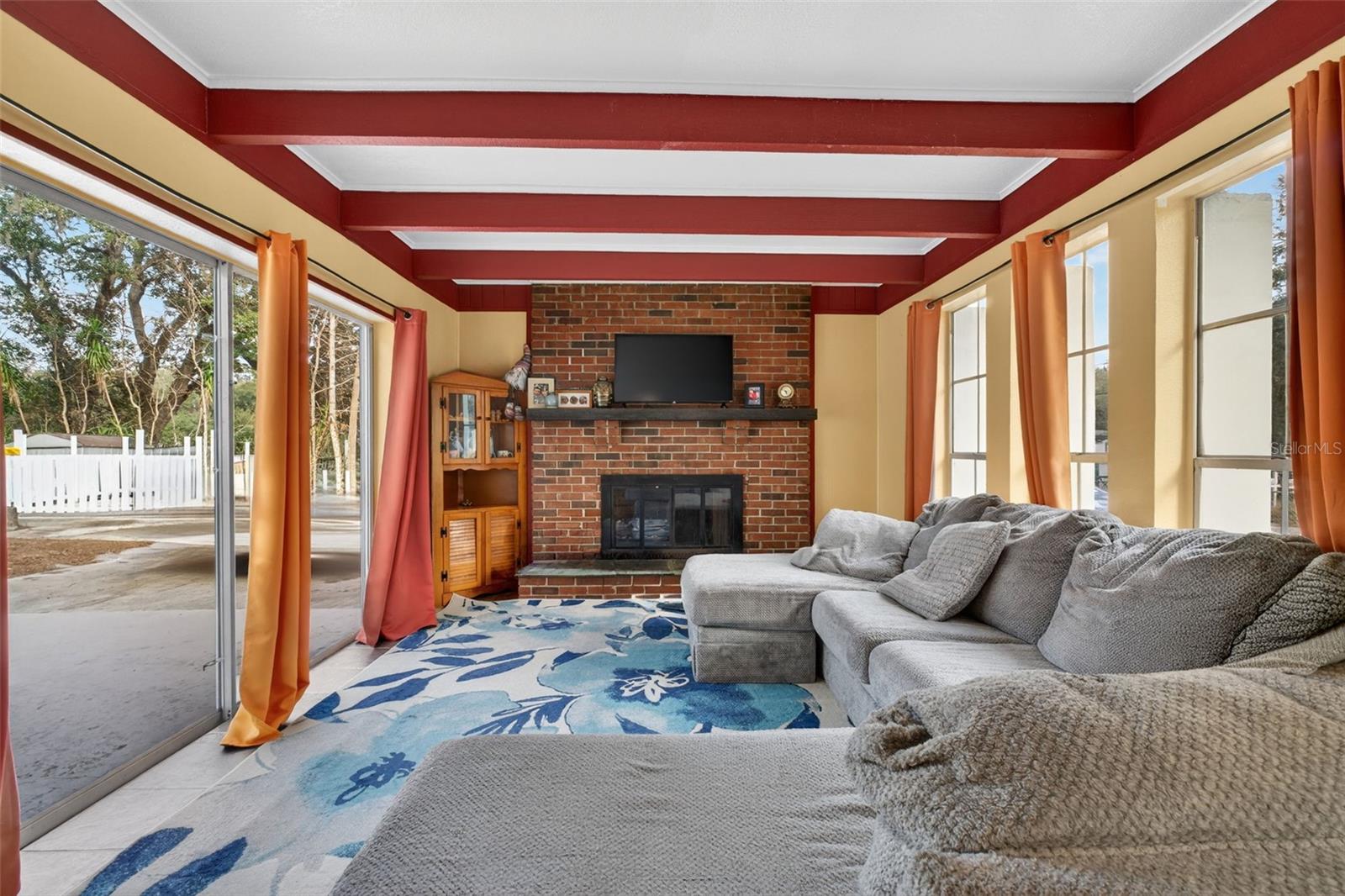 Image 21 of 74 For 39243 Lizabeth Circle