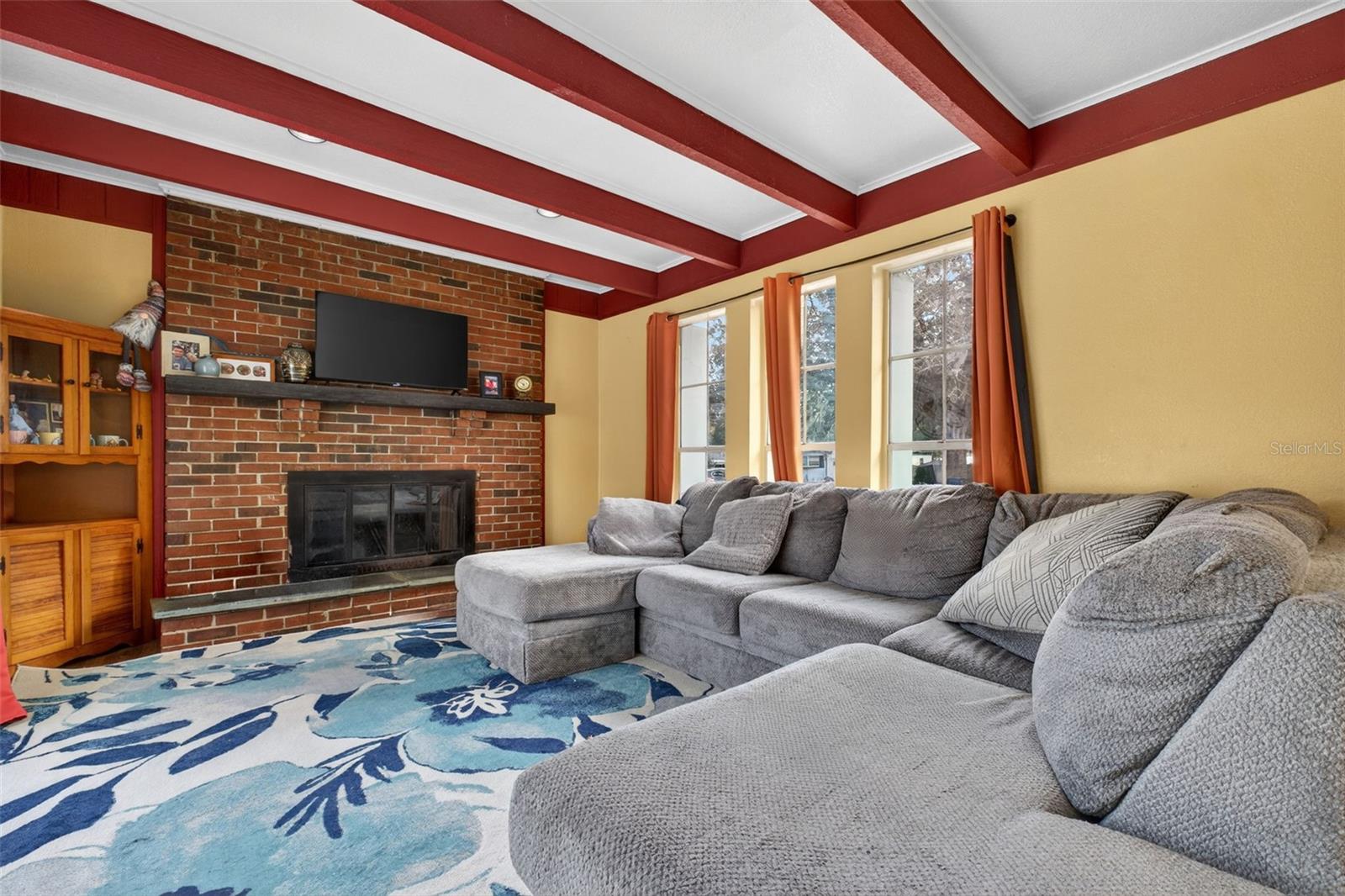 Image 23 of 74 For 39243 Lizabeth Circle