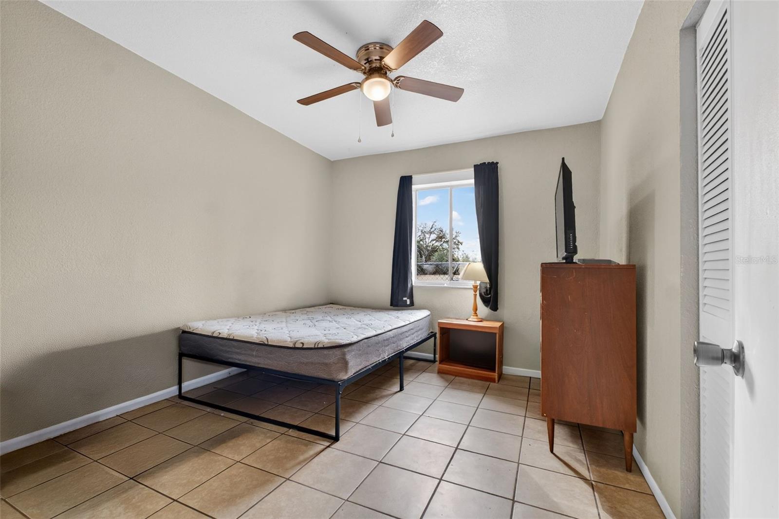 Image 29 of 74 For 39243 Lizabeth Circle