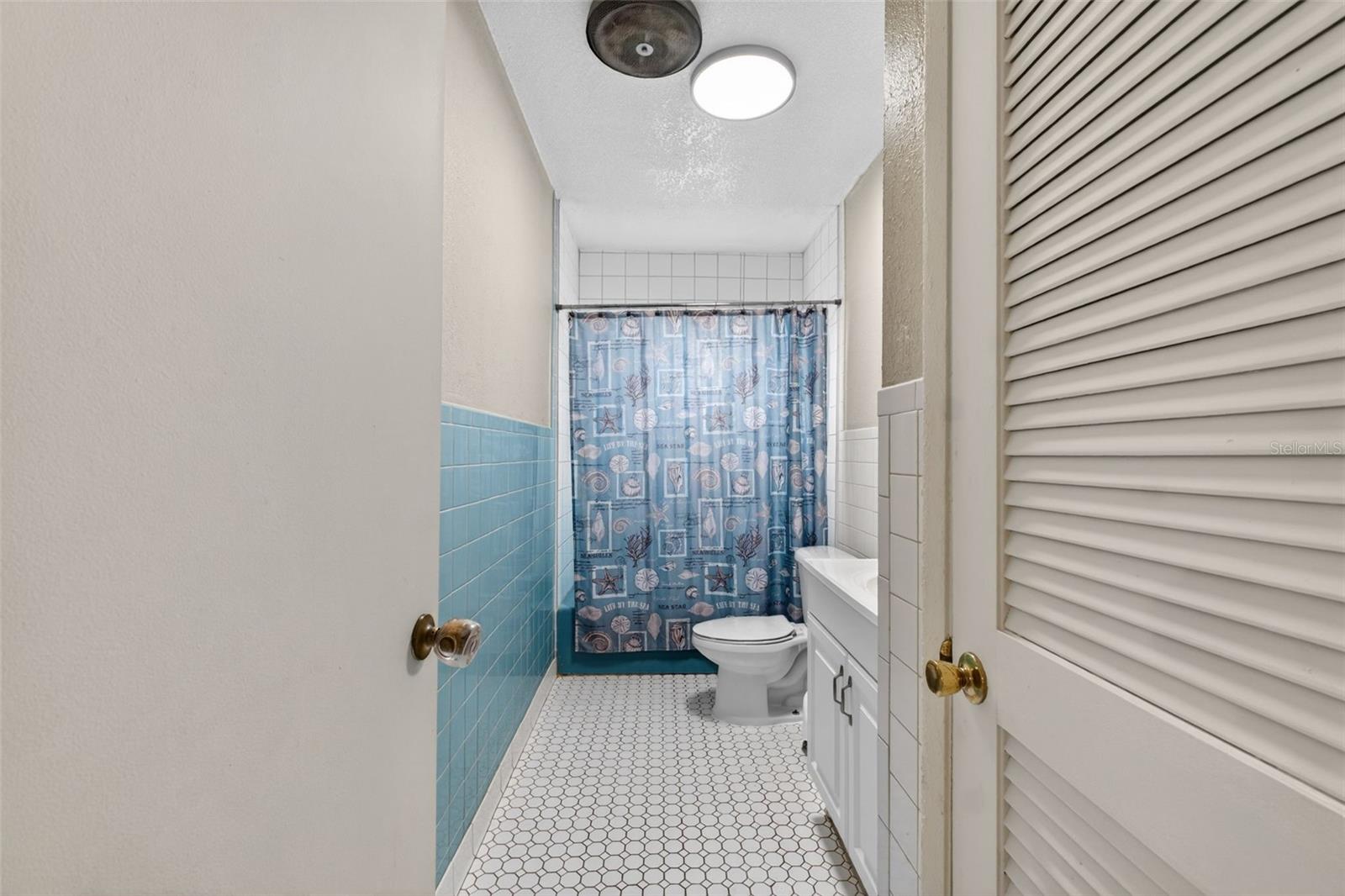 Image 38 of 74 For 39243 Lizabeth Circle