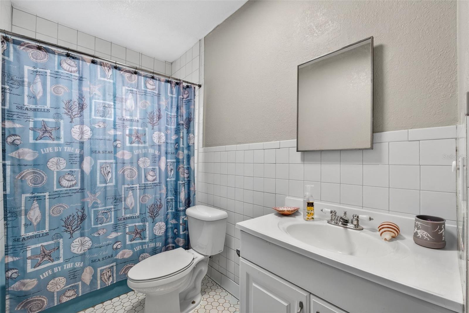 Image 39 of 74 For 39243 Lizabeth Circle