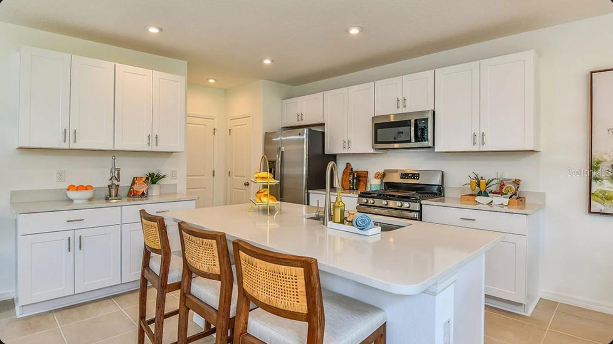 Image 5 of 17 For 13840 Shellmore Avenue