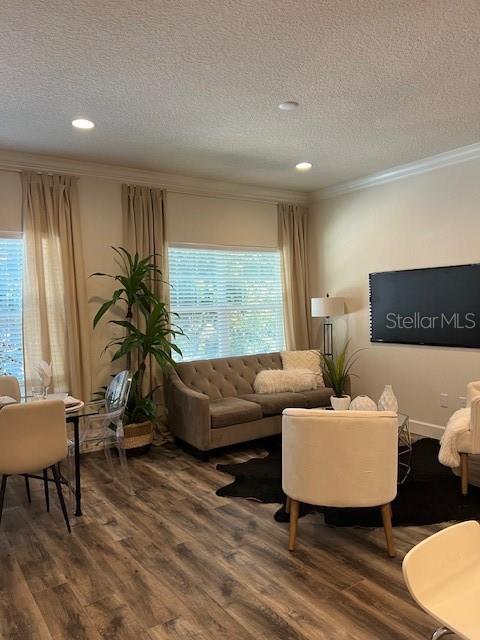 Listing photo id 11 for 5737 Desert Rose Place