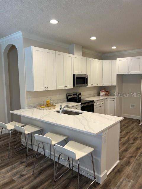 Listing photo id 7 for 5737 Desert Rose Place