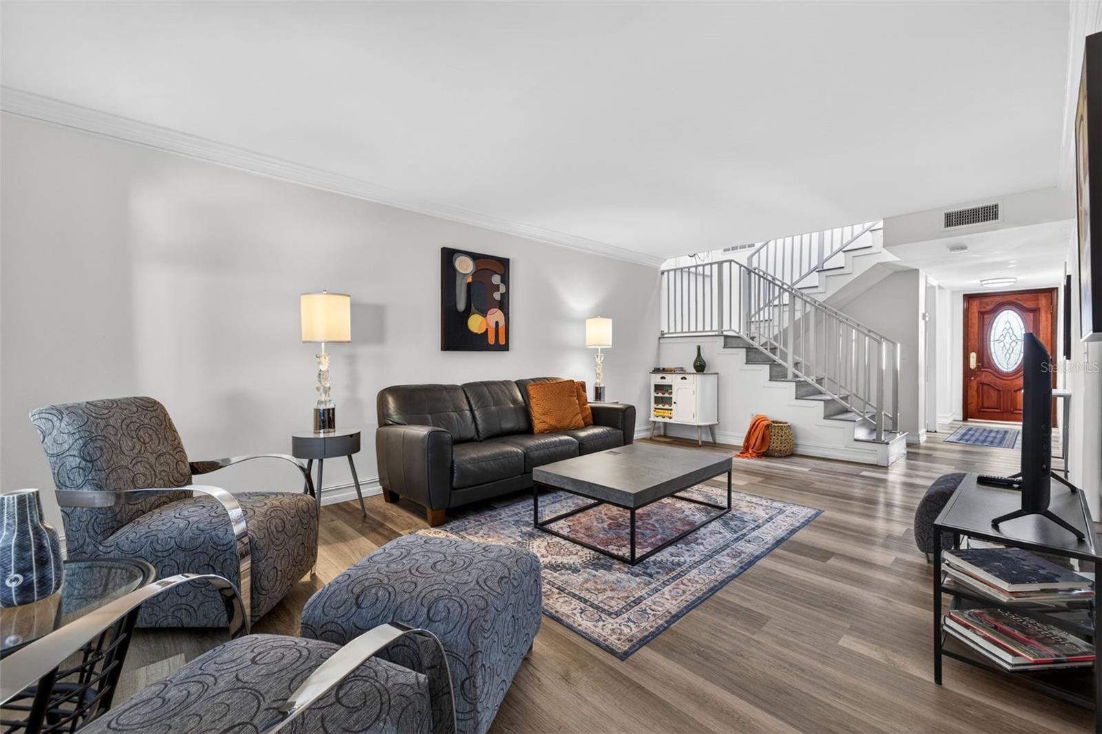 Image 14 of 39 For 8705 Bay Pointe Drive