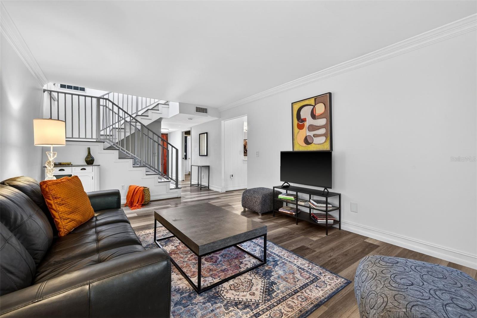 Image 16 of 39 For 8705 Bay Pointe Drive