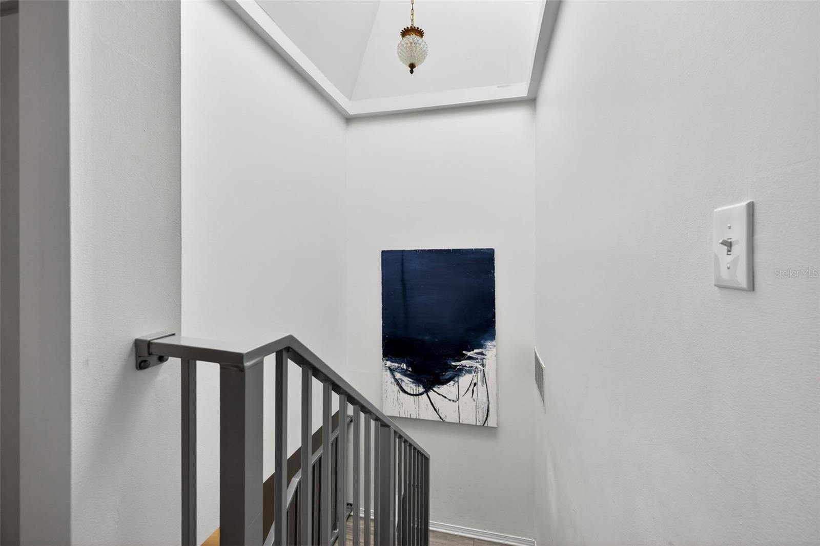 Image 19 of 39 For 8705 Bay Pointe Drive