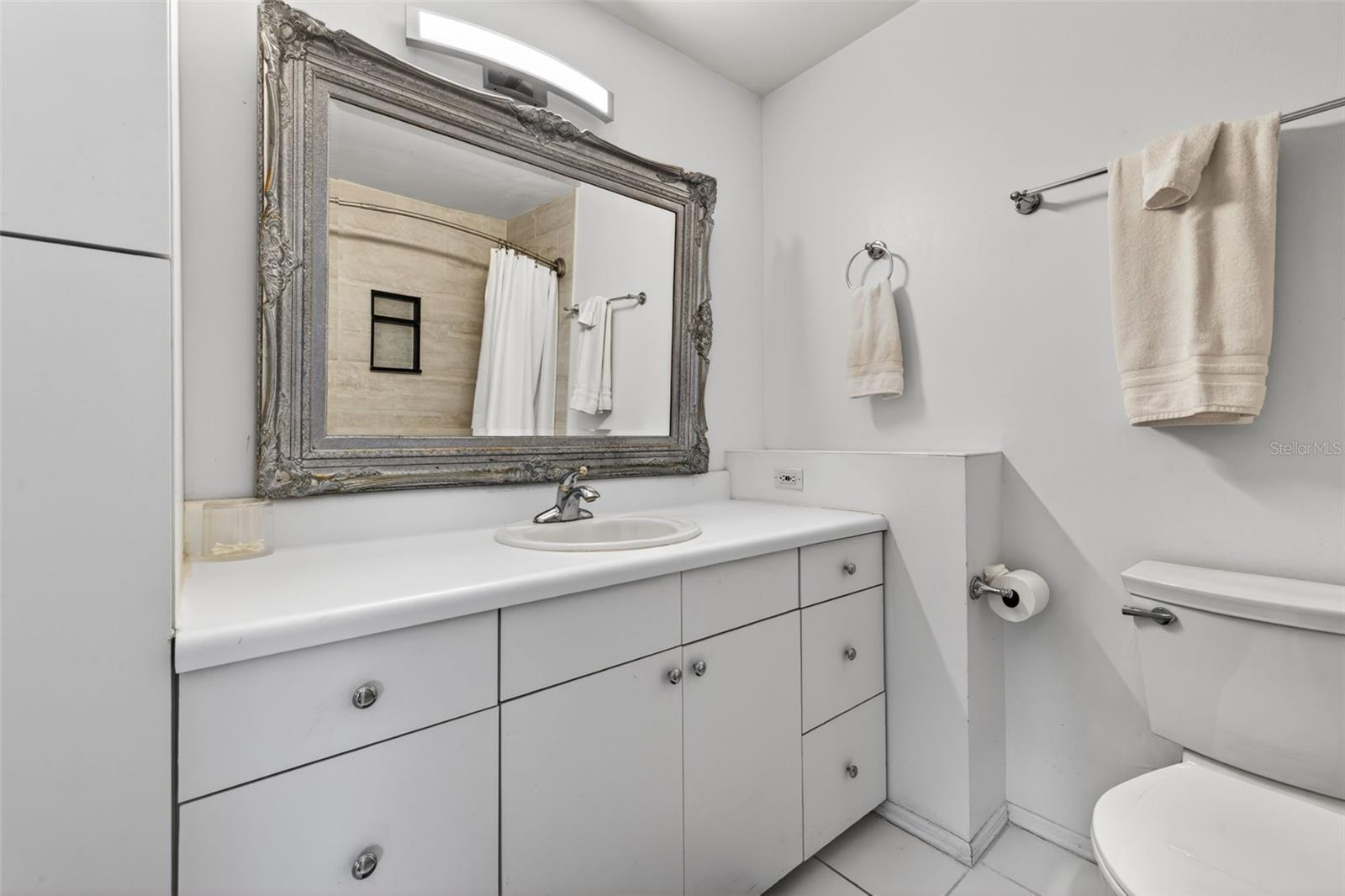 Image 22 of 39 For 8705 Bay Pointe Drive