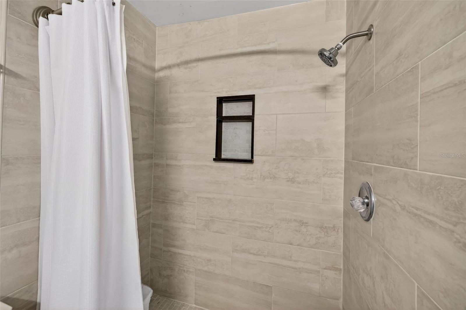 Image 23 of 39 For 8705 Bay Pointe Drive