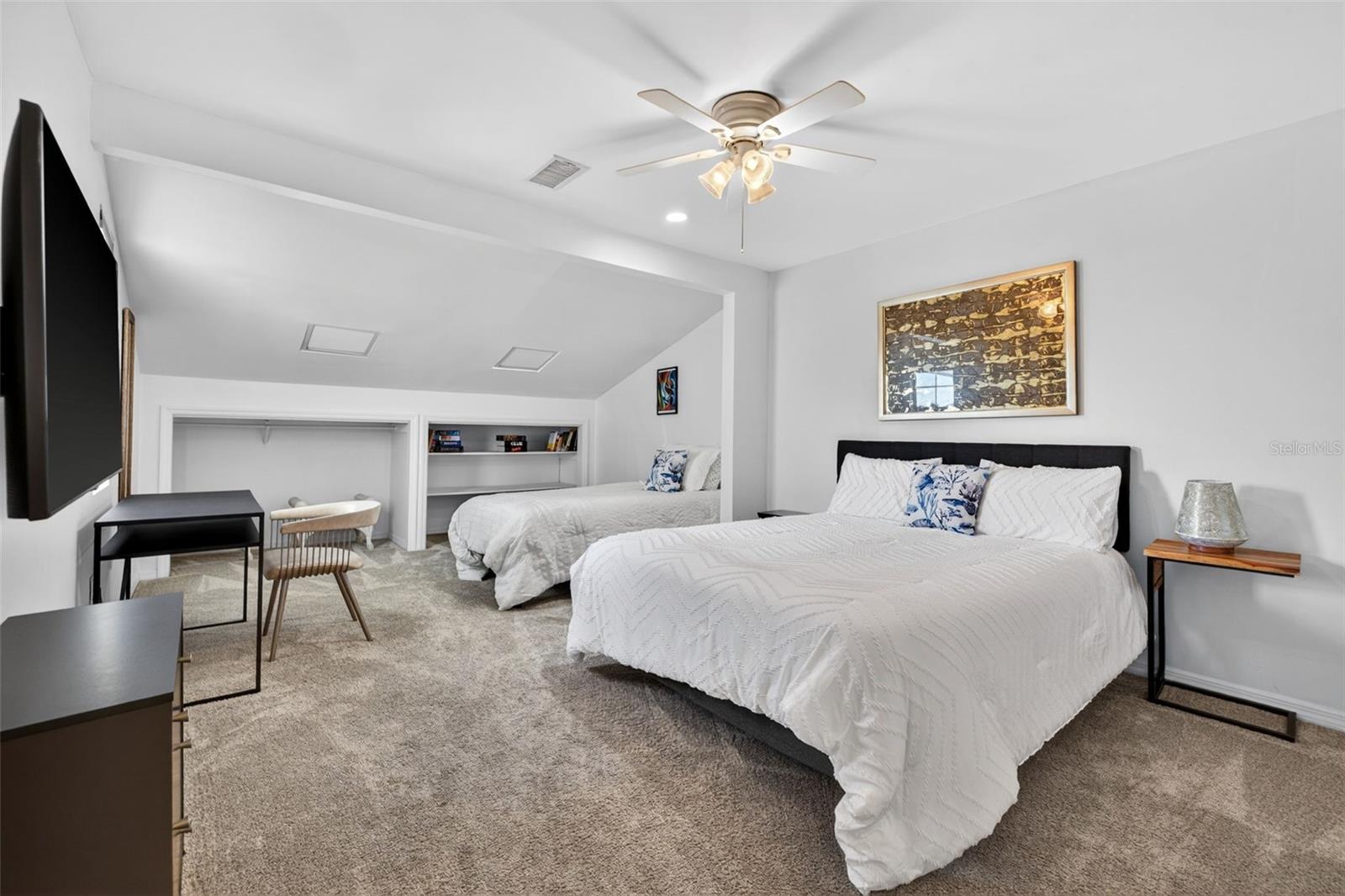 Image 26 of 39 For 8705 Bay Pointe Drive