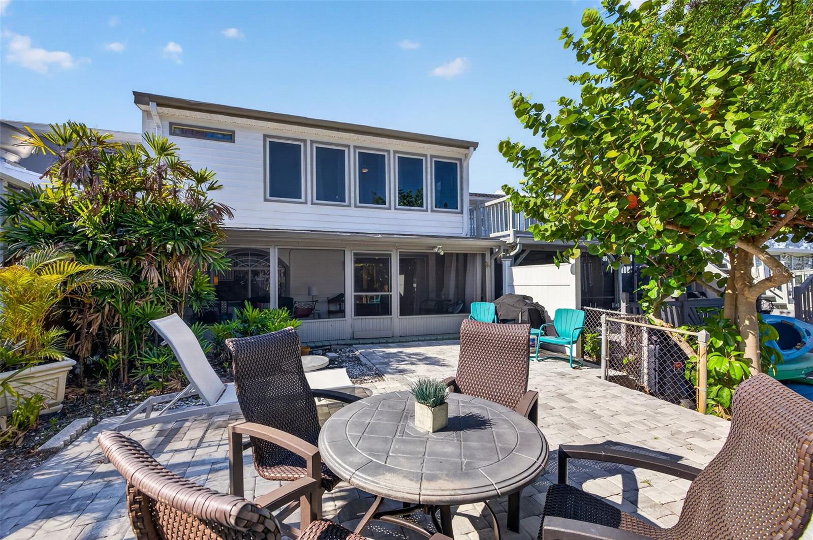 Image 34 of 39 For 8705 Bay Pointe Drive