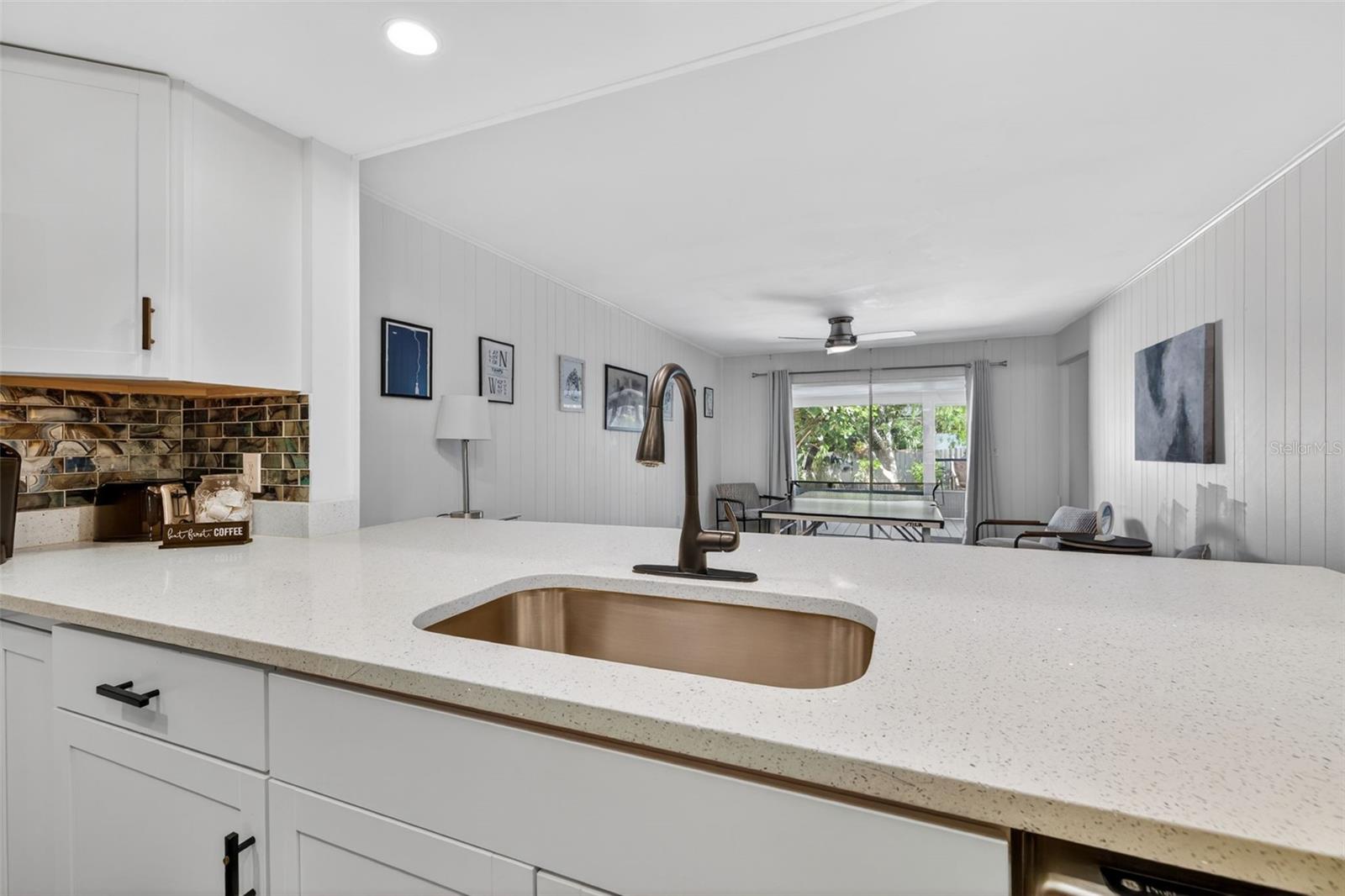 Image 8 of 39 For 8705 Bay Pointe Drive