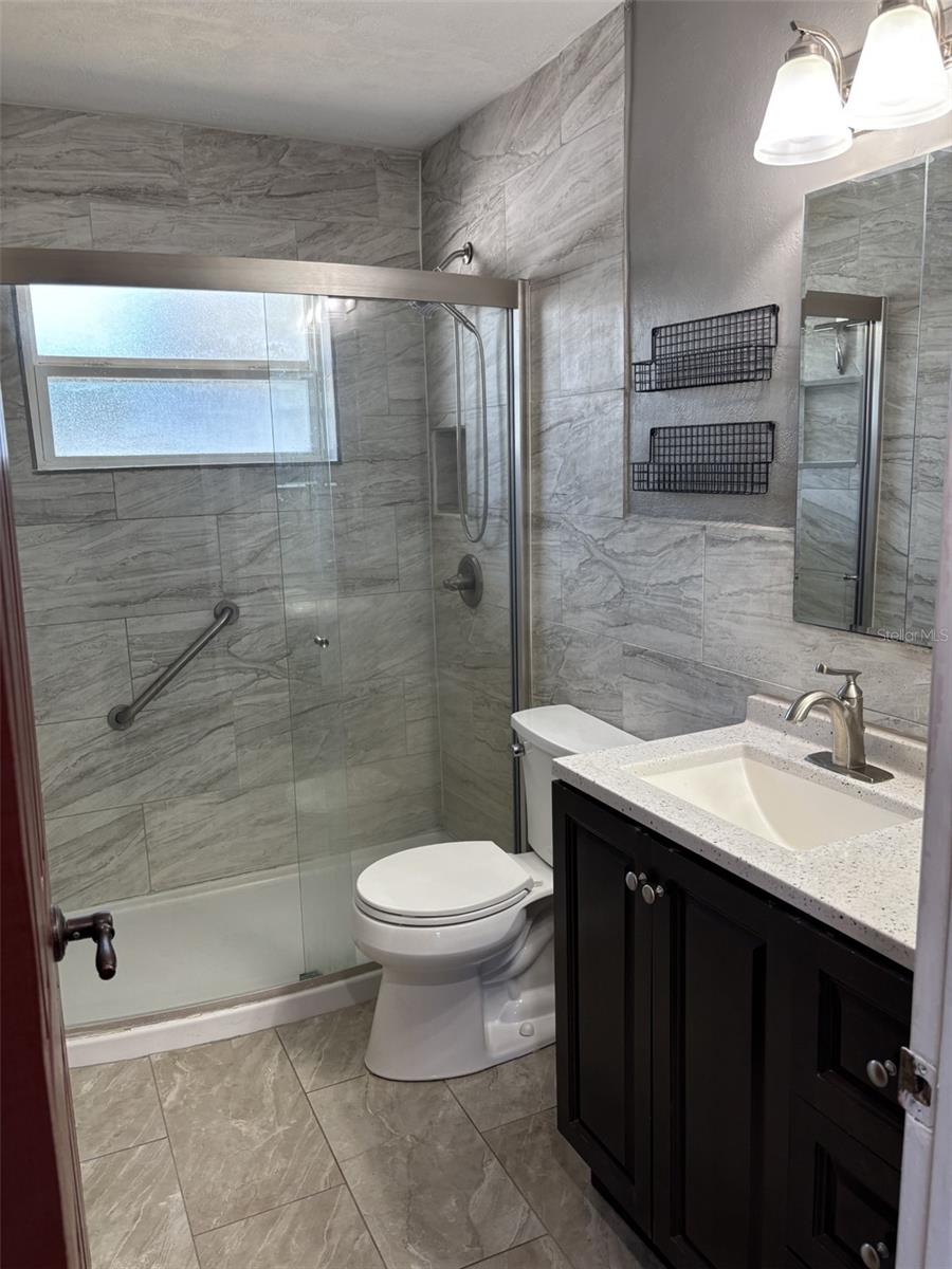 Image 13 of 23 For 4940 Shell Stream Boulevard