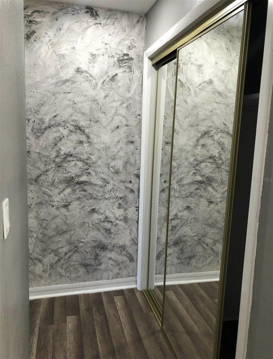 Image 15 of 23 For 4940 Shell Stream Boulevard